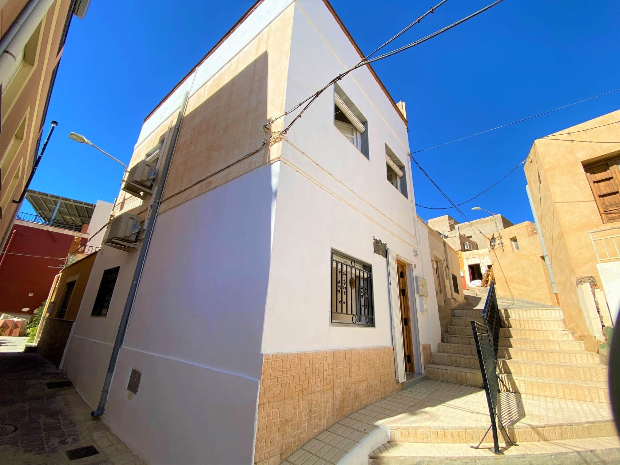 House 2 bed. 2 bath. To Let in Tabernas Spanish Property Expert