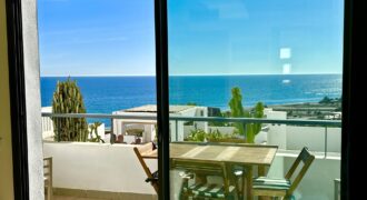 🌊 “Luksuzna 2-sobna penthouse – pogled na morje na Playa Macenas! 🌴✨”