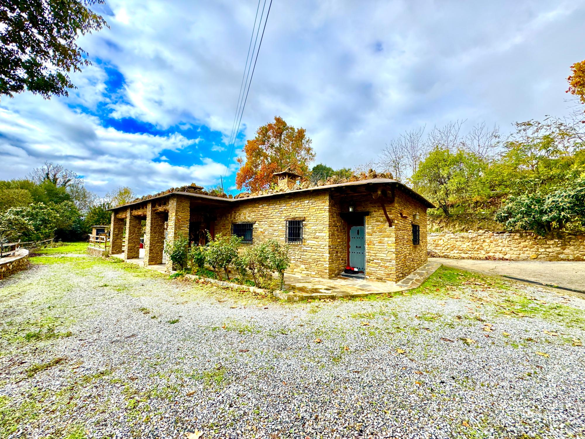 Villa in Yegen - view 1